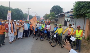 विठ्ठल नामाच्या जयघोषात  पंढरपूर ते घुमान रथ व सायकल यात्रेस प्रारंभ