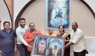 रत्नागिरीच्या सरस्वती ठसाळेकडून श्री विठ्ठलाच्या दानपेटीत 50 हजाराची देणगी.