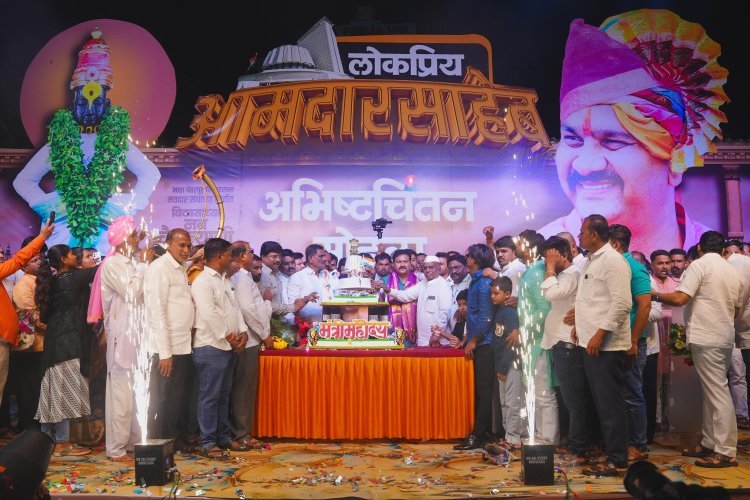 *पंढरीत आ.अभिजीत पाटील यांच्या वाढदिवसानिमित्त जल्लोष!*